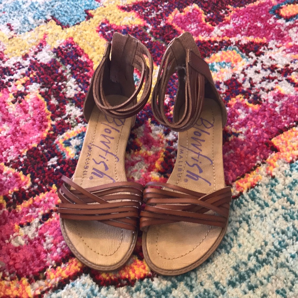 Tan Blowfish sandals size 6